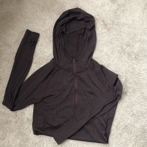 LULULEMON swiftly tech long sleeve with hood.